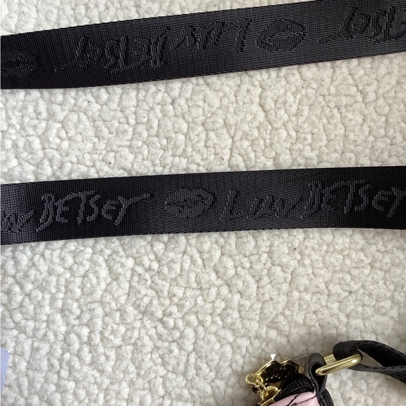 Betsey Johnson, White/Black LBLOLA Crossbody, NWT - Picture 5 of 9